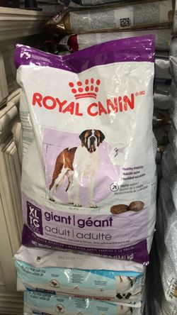Royal Canin Giant Adult Dry Dog Food 30lb