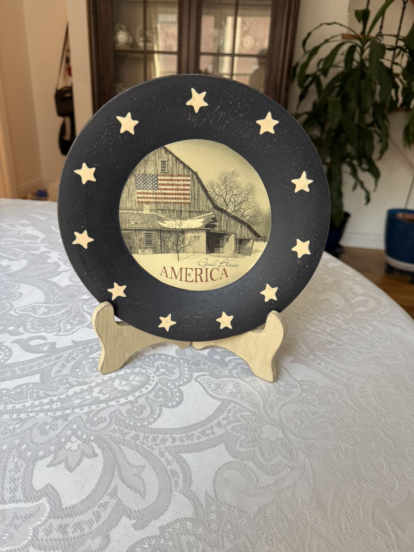 Solid wood beautiful plate “God Bless America”. Solid wood plate holder. Diameter 9.5”.