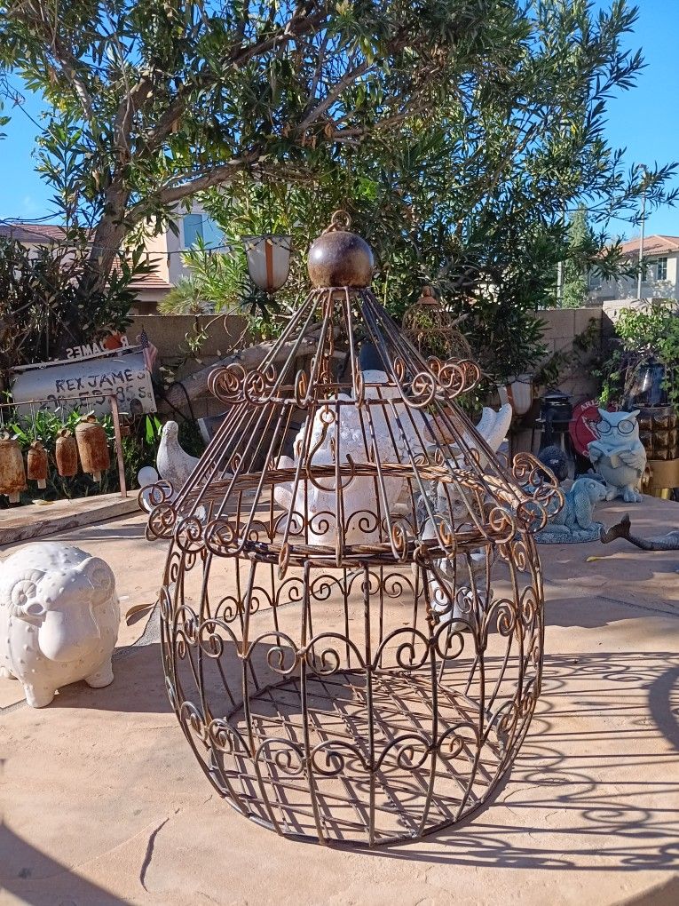 $35 Fantastic Large 19"x 12" Garden Metal Birdcage. Add A Plant