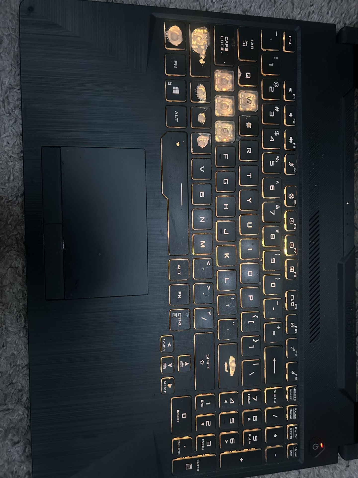 ASUS Gaming Laptop, The black dot in the photos is my crosshair