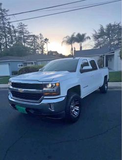 Chevrolet Silverado Crew Cab Pickup Truck