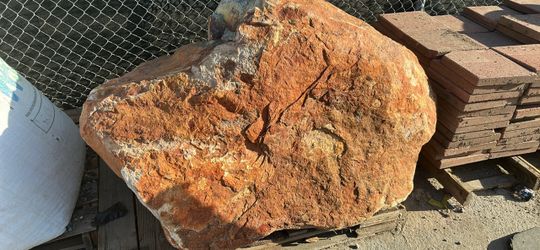 Boulder - red rock