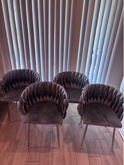 Dinner table chair