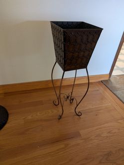 Tall metal plant stand