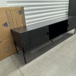 Tv Stand And Dressers/nightstands