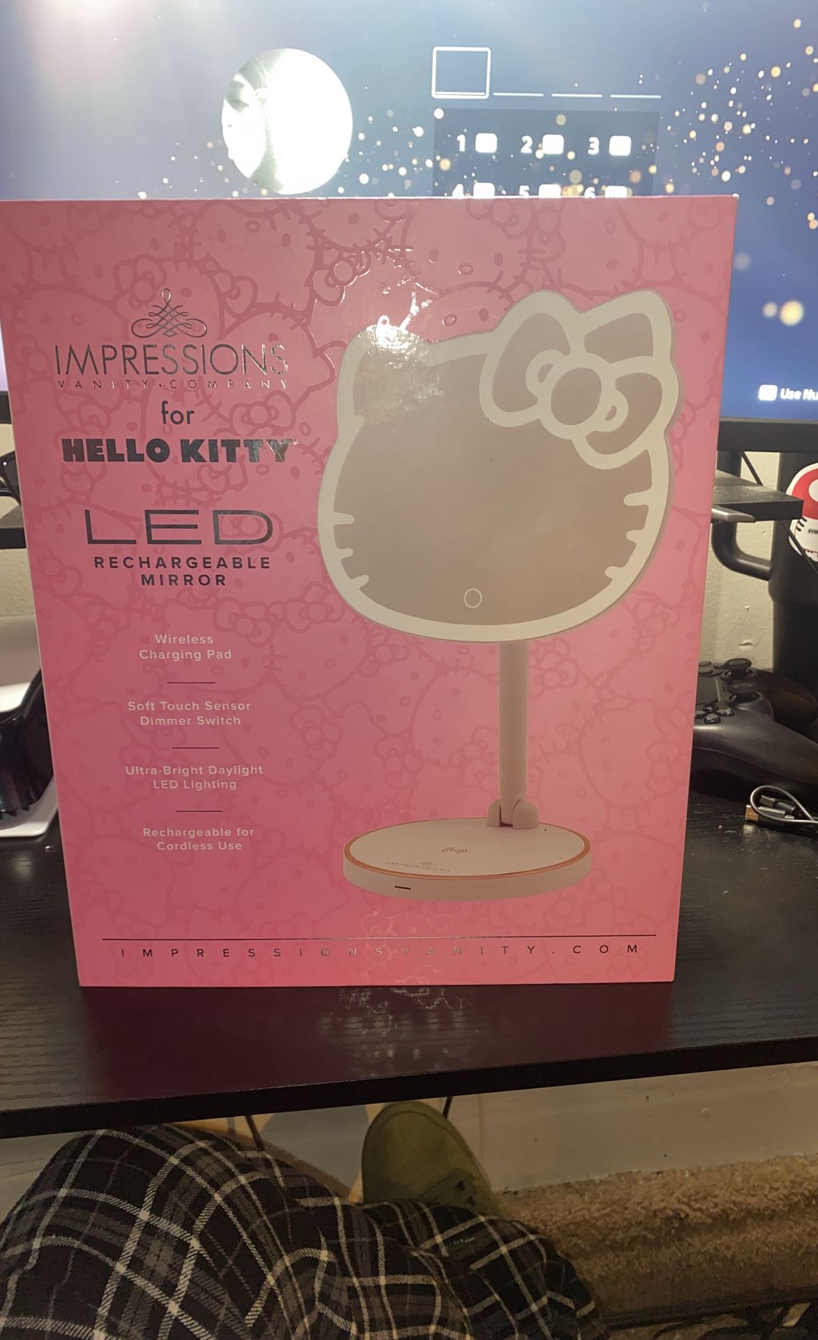 Hello Kitty Mirror