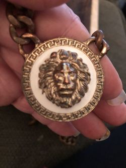 Necklace/ choker lion motif