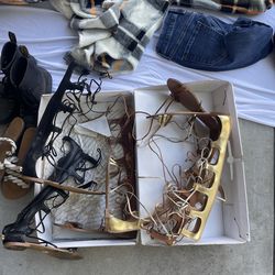 Clothing shoes purses