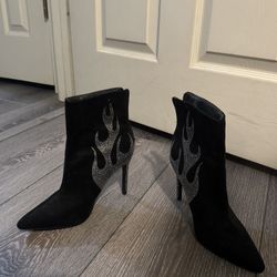 Black Heel Boots 