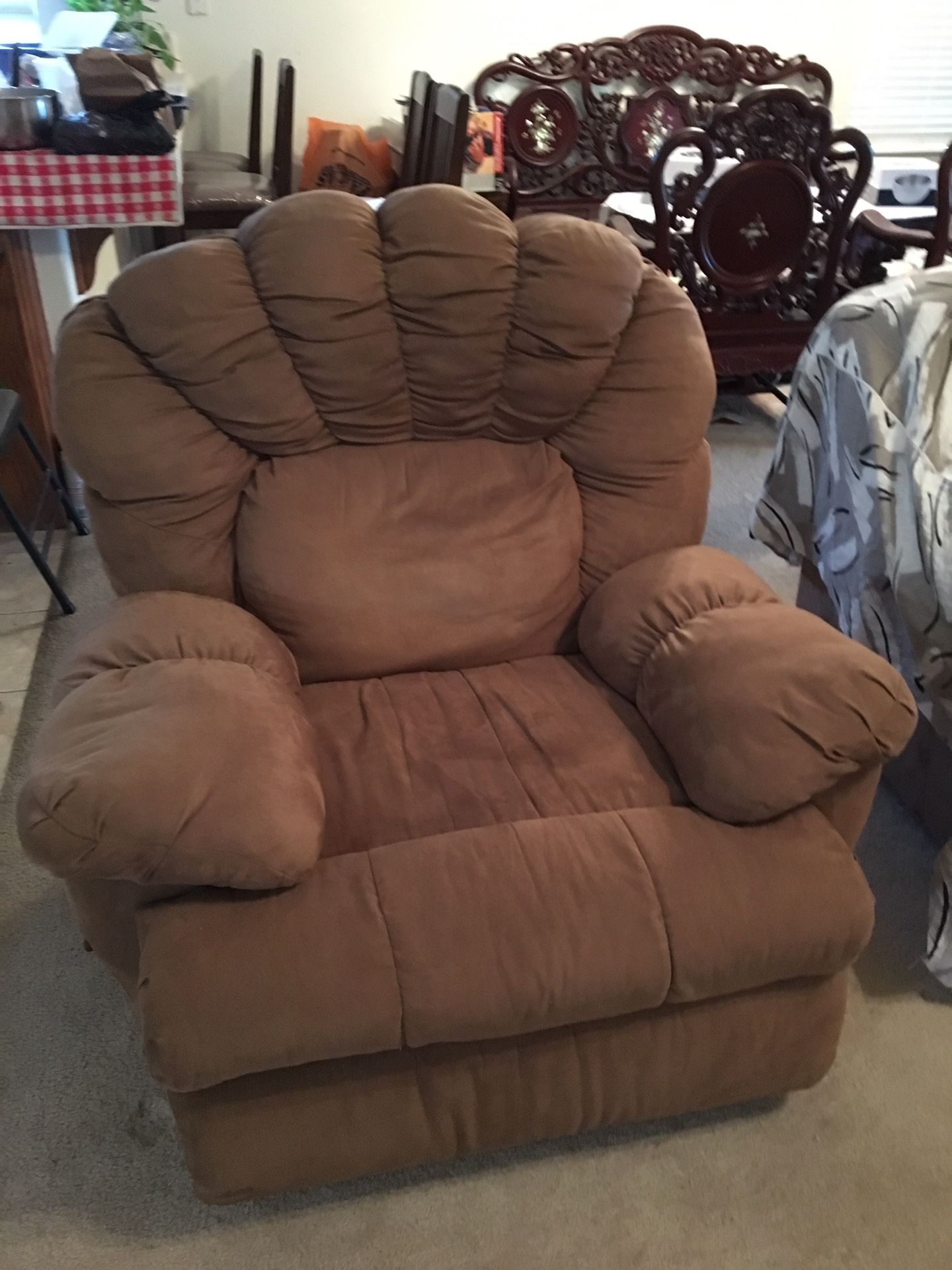 Claiming chair
