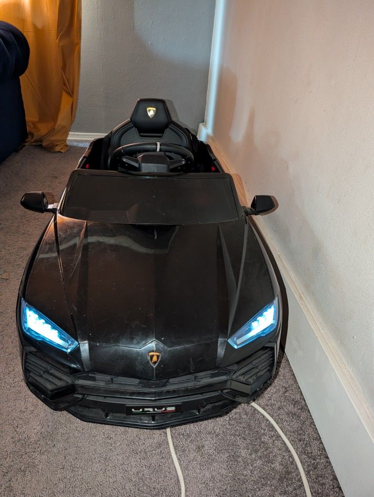 Power Wheel Lamborghini Urus
