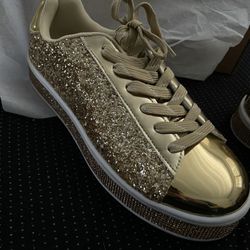 Gold Sparkly Shoes Size 8.5 Women’s 