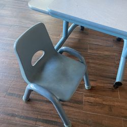 Kids Desk And Chair 