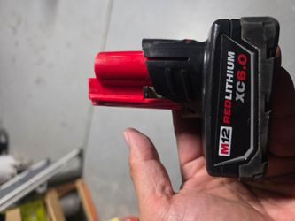 Milwaukee m12 XC6.0 battery- read tbe description