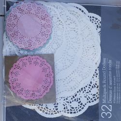 Assorted Doilies