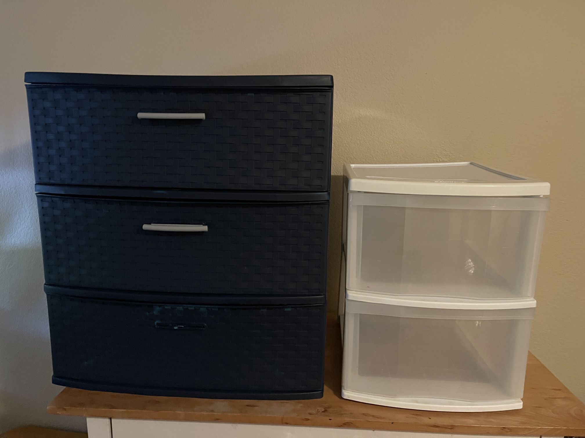 Plastic organizer drawers