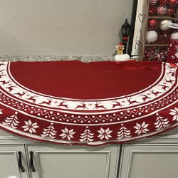 Large, Beautiful Tree Skirt
