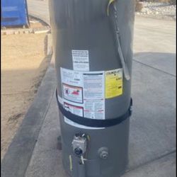 NEW - Hot Water Heater - 50 Gal. Rheem Gas Hot Water Heater / Brand New