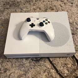 Xbox One S Series w/Controller 