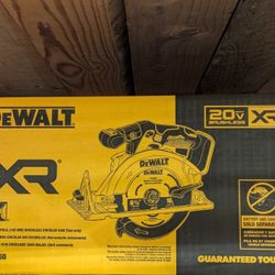 Brand New DeWalt XR circular saw 6-1/2 20v