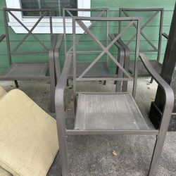 4 sillas para jardín con sus cojines