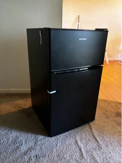 Mini refrigerator