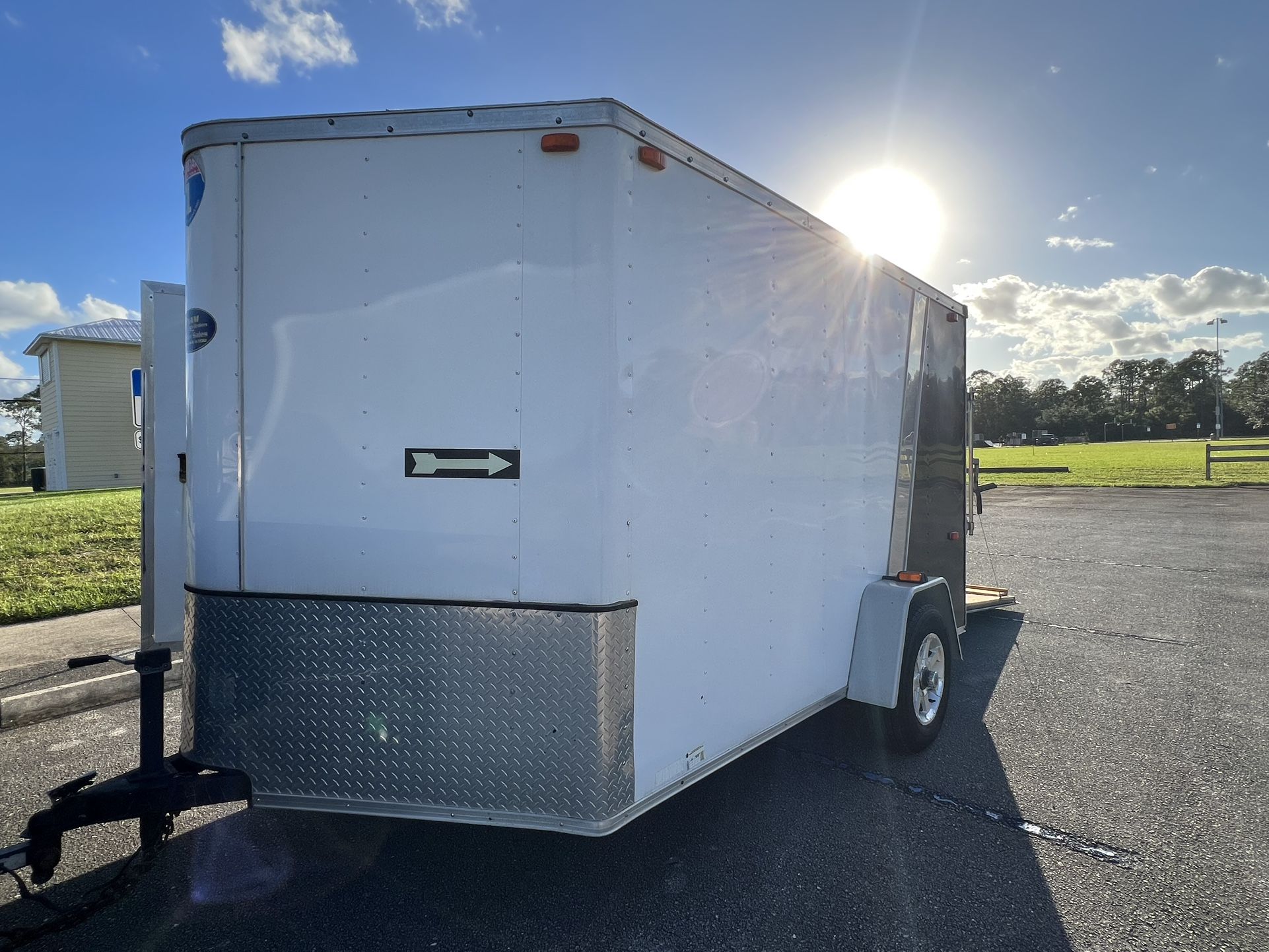 7x10 Insulated Enclosed Trailer W/ Ramp Door