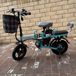 Folding electric bicycle