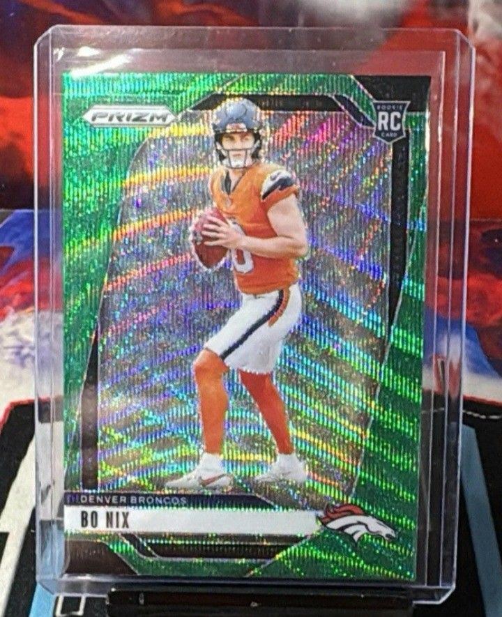 Real Nice 2024 Bo Nix Green Wave Prizm Rookie Card #309...Mint...