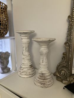 Set of 2 Distressed White Candlestick Holders