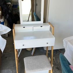 White Vanity set