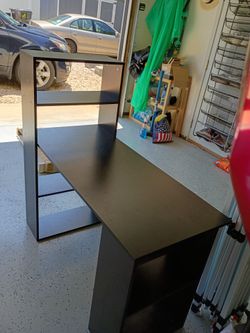 Desk with shelves