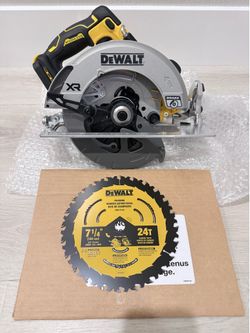 DEWALT 20V XR MAX 7-1/4 in. Cordless Circular Saw (Tool Only)