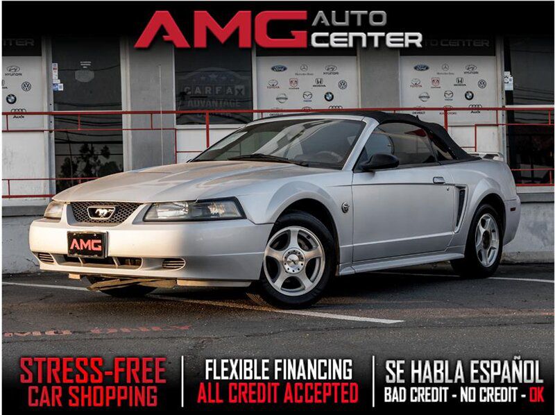 2004 Ford Mustang Deluxe