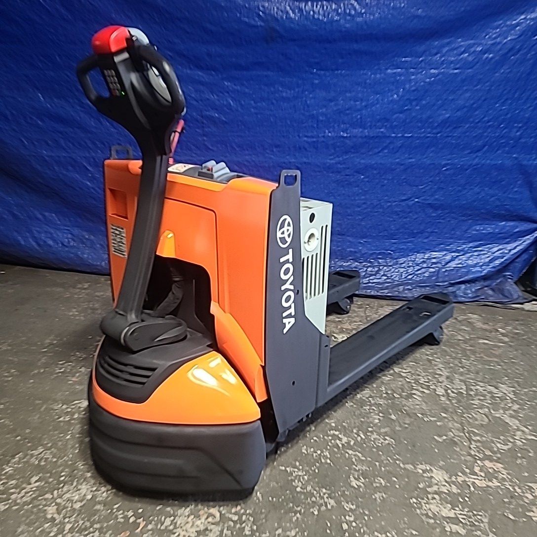 2021 Toyota Electric Pallet Jack 8HBW23