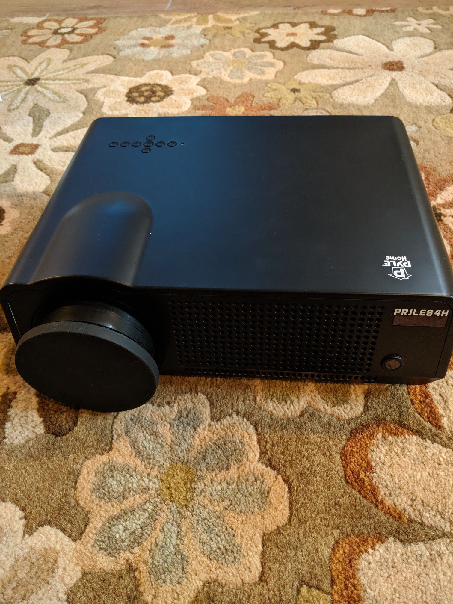 Pyle 1080p home theater projector