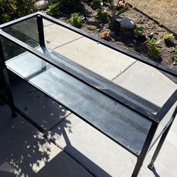 Glass entertainment table