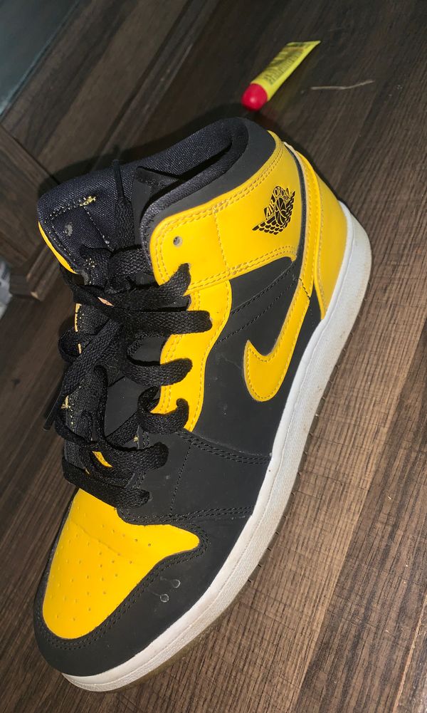 jordan 1 bumblebee