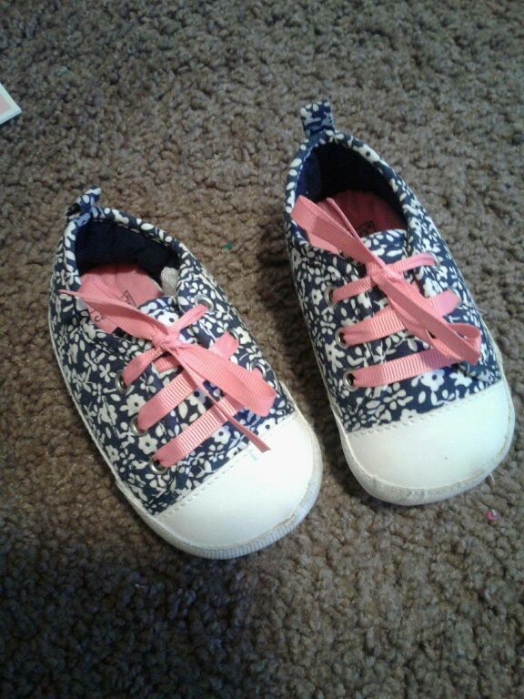 Baby crib shoes