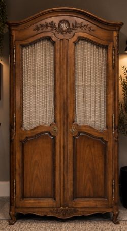 Beautiful cabinet