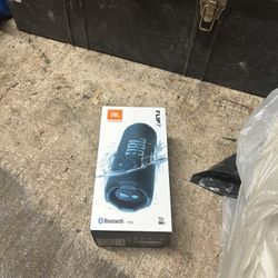 New Jbl Flip 7 Blue Speaker 79$