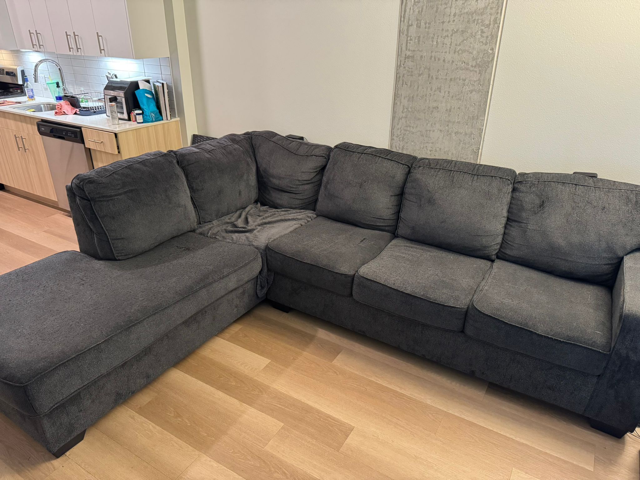Dark Grey Sectional Sofa w/ Pull-Out Bed