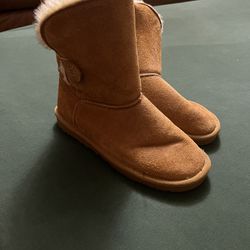 Suede Uggs Size 6 
