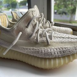Yeezy 4Y sneakers