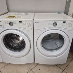 Whirlpool washer and gas dryer set