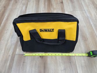 NEW DeWalt 15" Medium-Large Tool Bag With Pockets