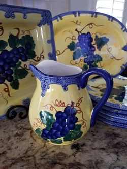 Decorative Napa Plates/Pitcher (8 Pieces)