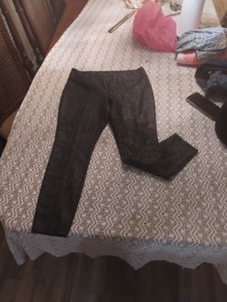 Brand New Rattlesnake Skin Printed Size Large 
