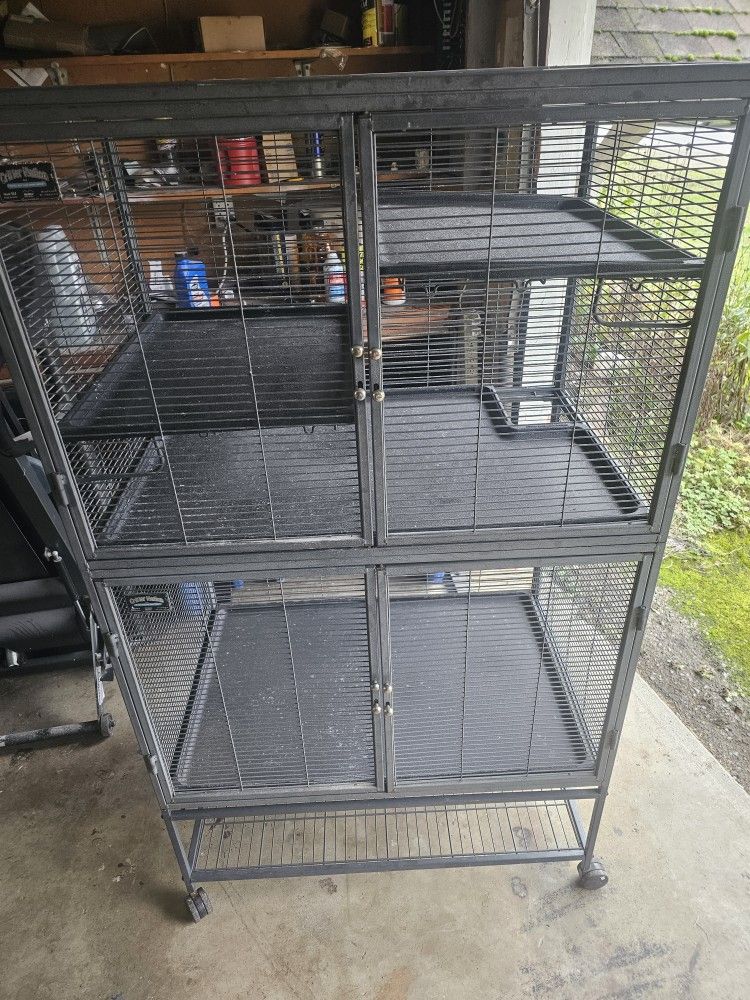 Rodent/ferret/bird Cage On Wheels
