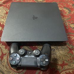 PS4 Slim Great Condition